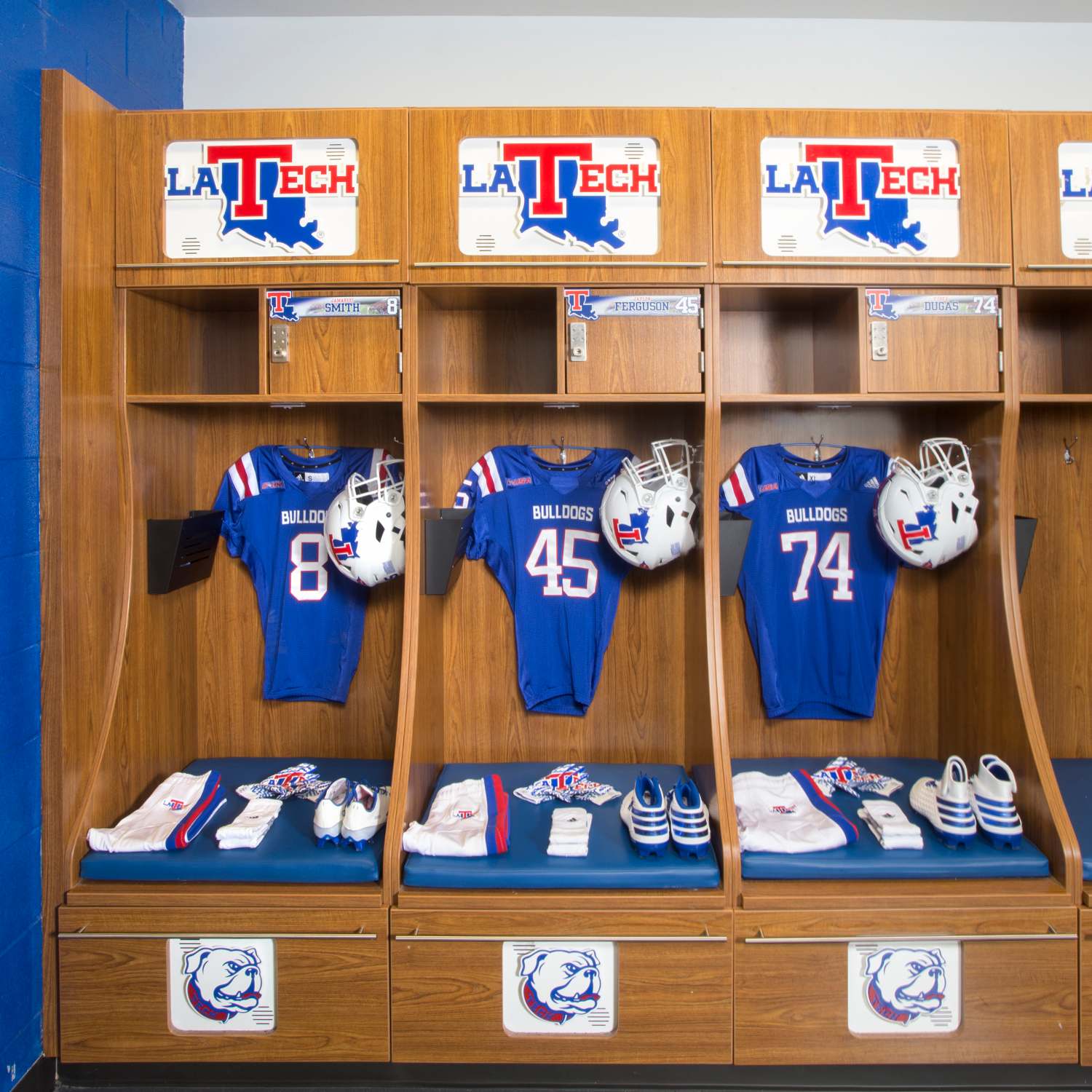 Football-locker-game-day.png