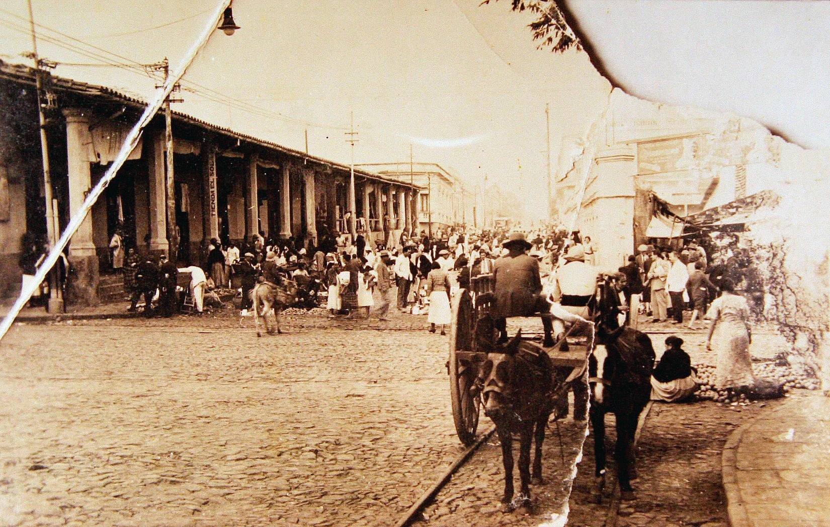 Recova frente al Mercado Guazú