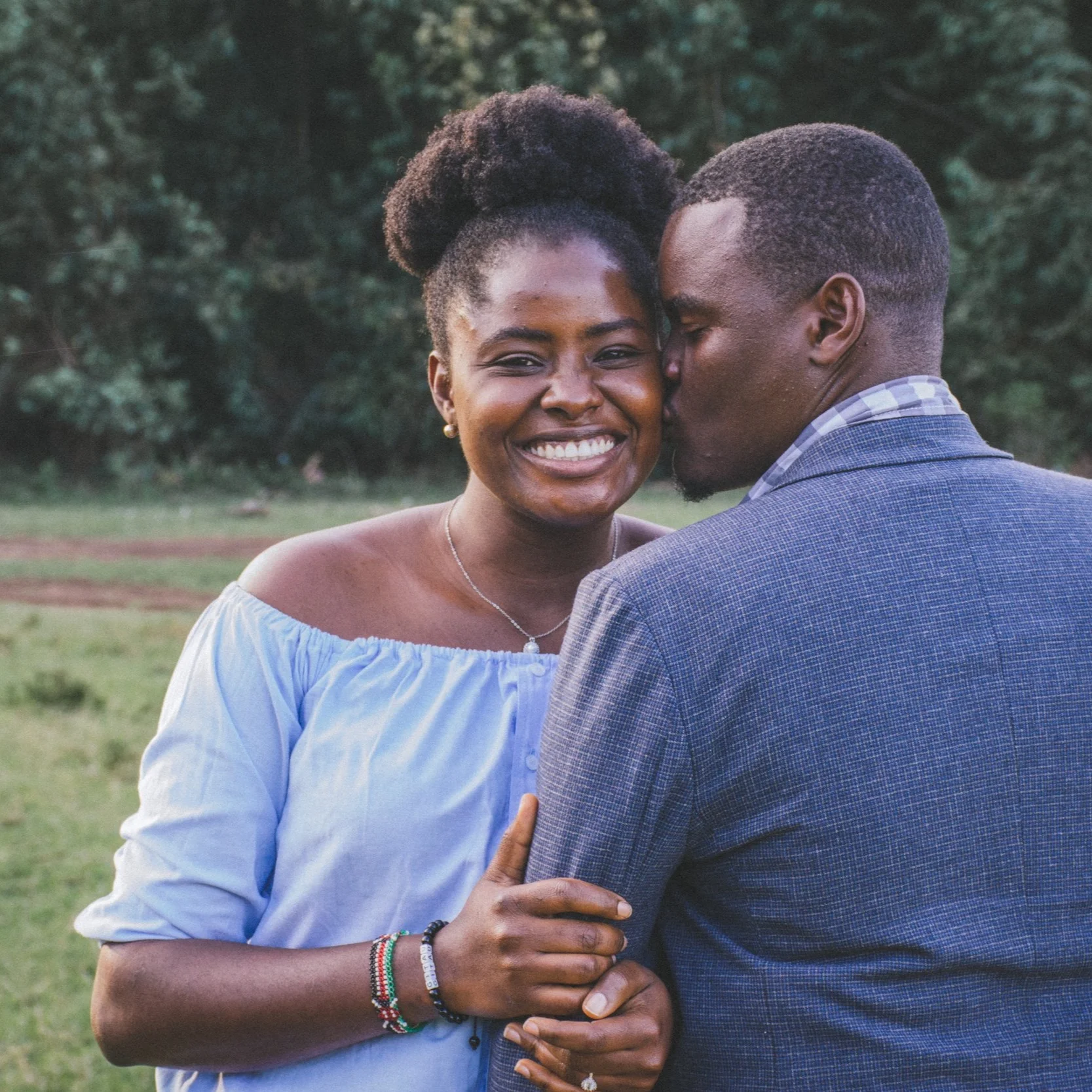 affection-african-lady-close-up-1667847.jpg