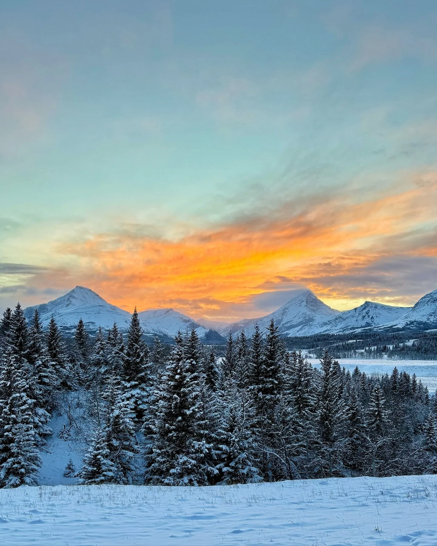 Last night&rsquo;s sunset felt like a reward after the first real taste of a winter storm. 

The storm clouds cleared and the Rockies lit up in a creamsicle glow of orange and white. 

Even the rough days end in something spectacular out here.

#Albe