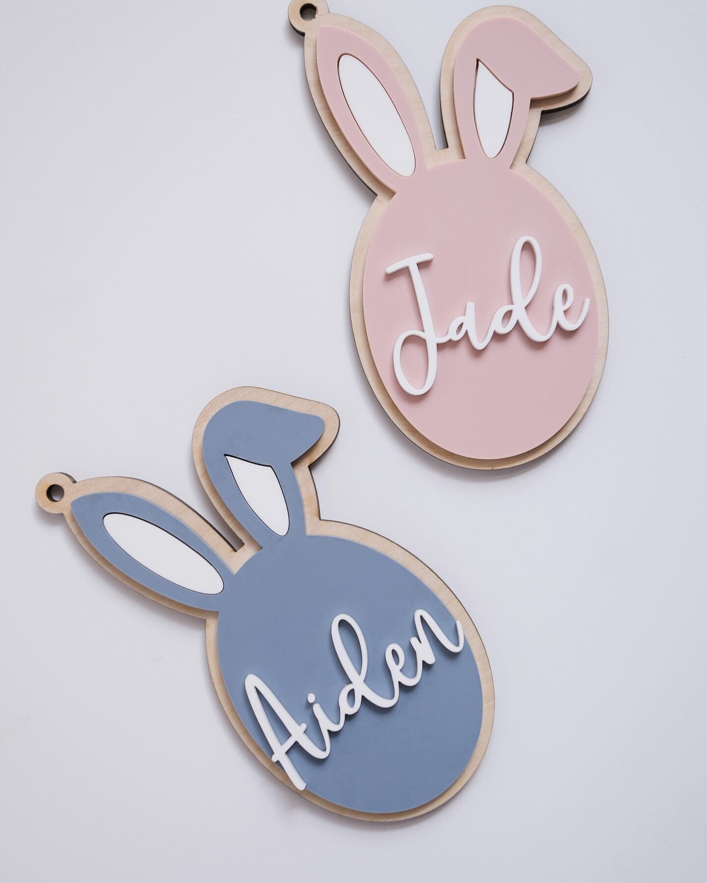Have you hopped on over to our site to check out the new Easter items? Like these cutie little acrylic + wood bunnies 🐰🐰

Product photo by @stewartimagery 

#easter #easterdecor #easterbasket #lasercutting #lasermade #thatsdarling #acrylicsignage