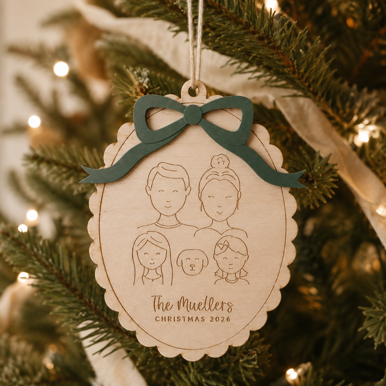 Family Portrait Ornament Christmas.png