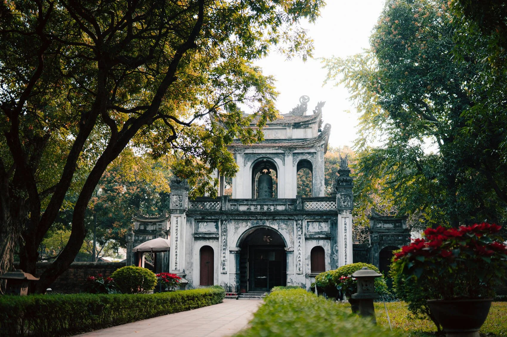 spenser-sembrat-xc8W2ZCv4j4-unsplash.jpg