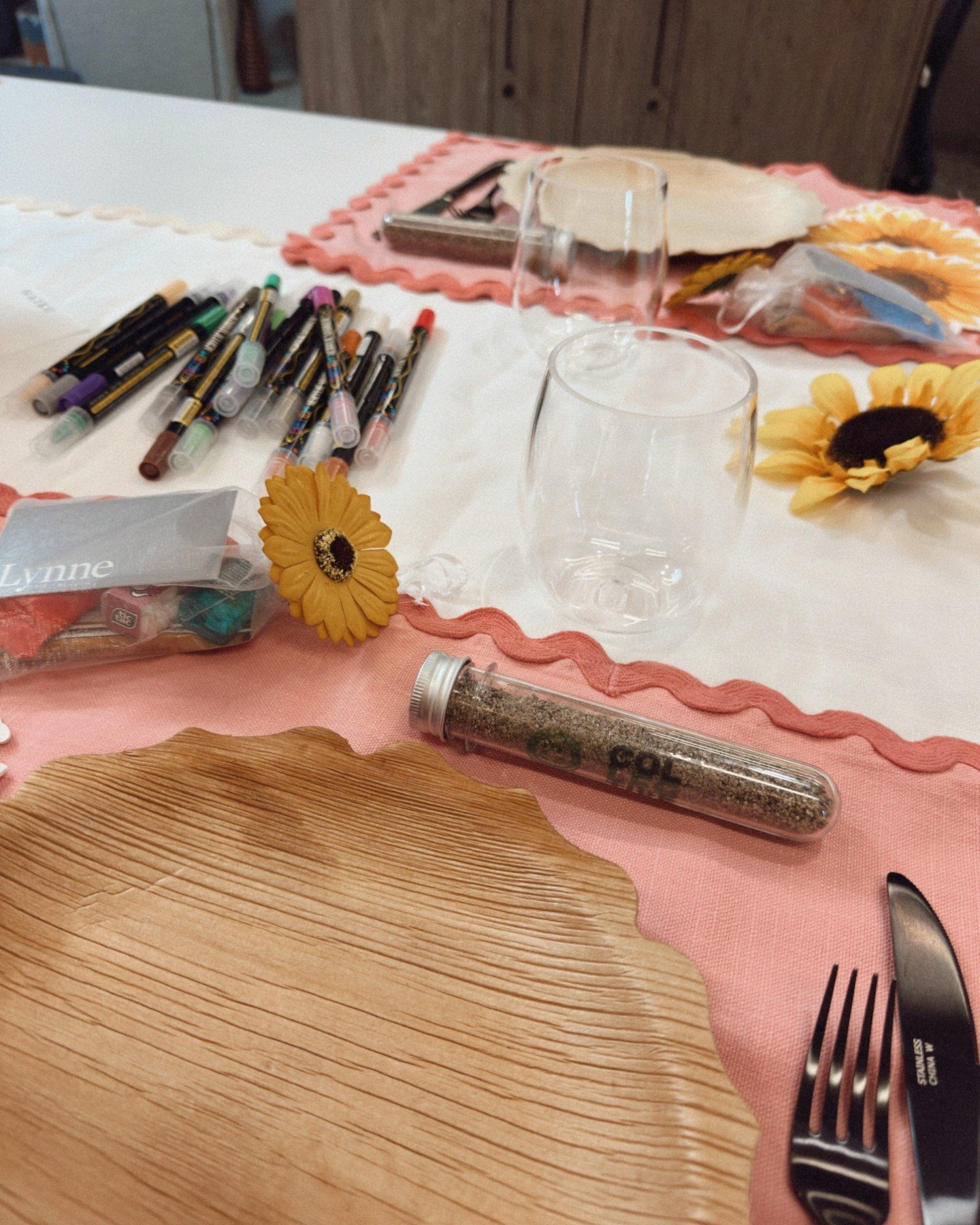 Summer vibes &amp; product innovation! ☀️

We had a fantastic time with @cfstinsonstudio during a recent product update meeting&mdash;where creativity met color in the best way possible. After exploring some exciting new textile offerings, we got han