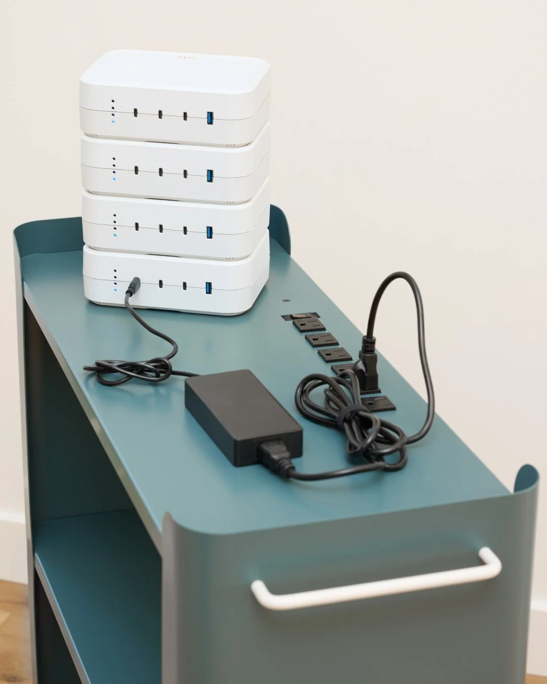 Stay connected with Thesis, Kimball International&rsquo;s newest addition to the Perks collection! 

This portable battery solution ensures your devices don&rsquo;t run out of juice, fueling communication and collaboration anywhere. Combine it with t