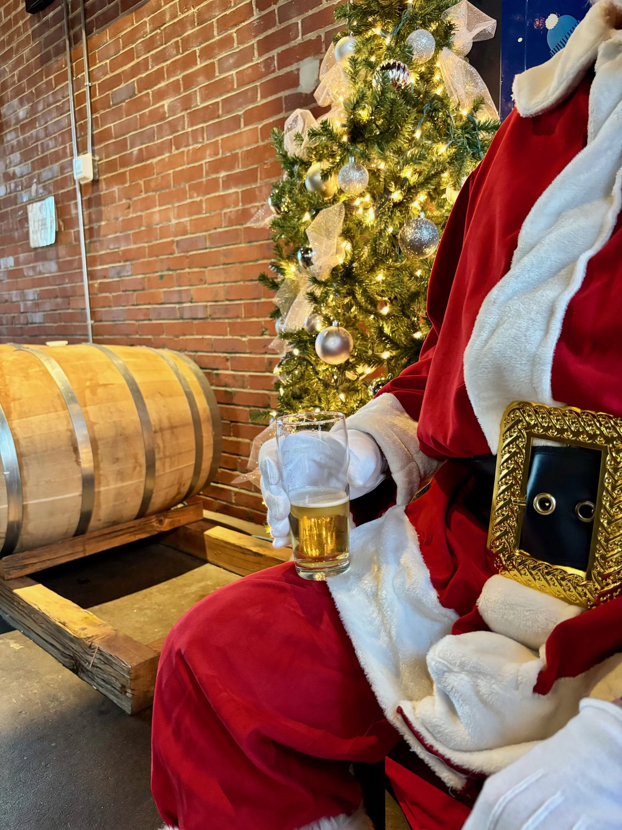 Santa and Mrs. Claus Visit Millpond