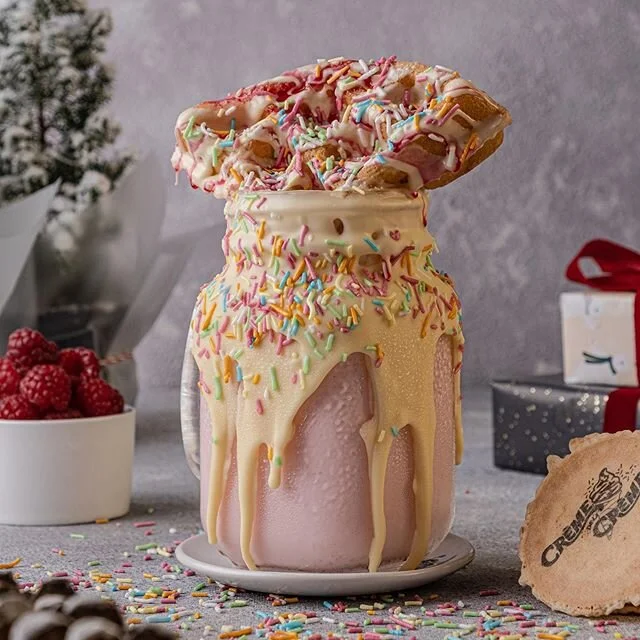 Christmas competition yehhh buddy! Apparently we’re giving away too many desserts but you know what, you deserve it!! Let’s celebrate, three people have the chance to WIN ONE FREE DESSERT EACH!! That’s right 3 people this time!! Ent
