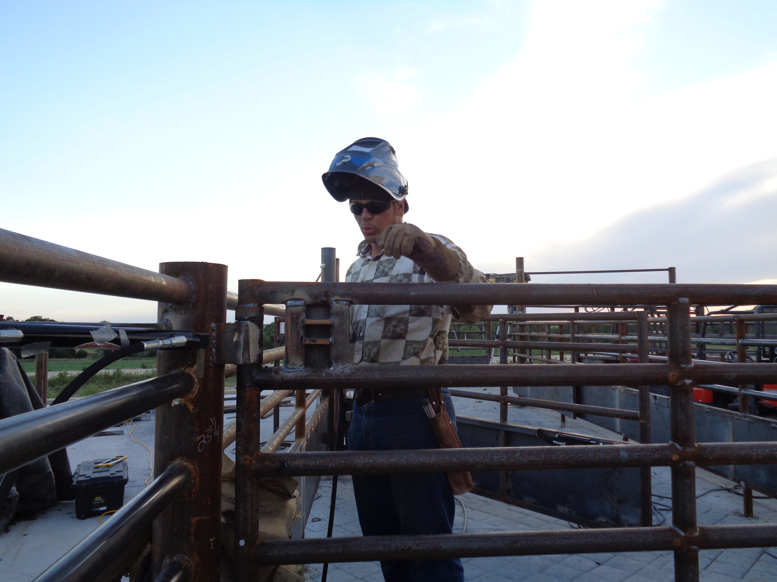 Hydraulic sorting gates, Part 5a: Cylinders