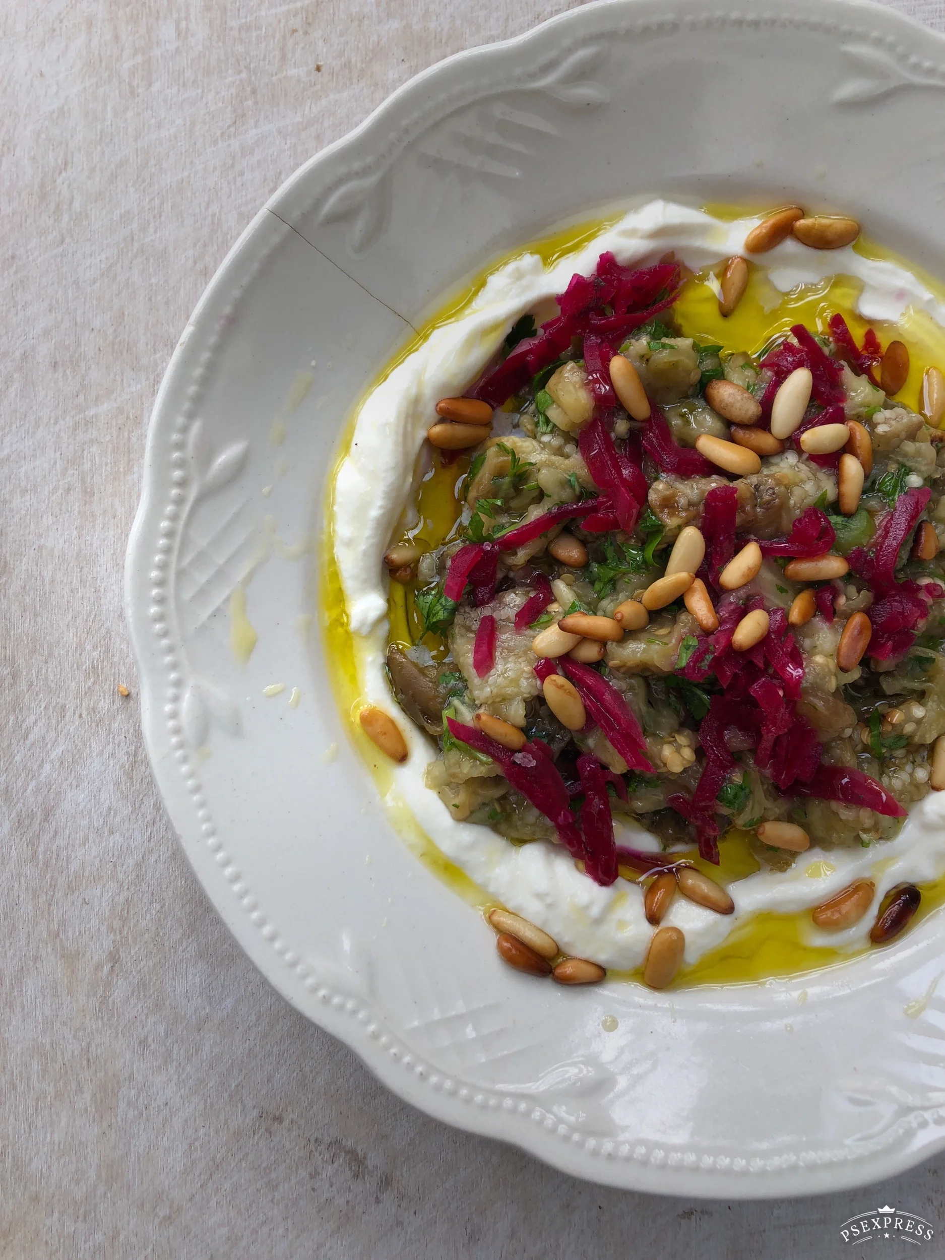Labneh moutabal