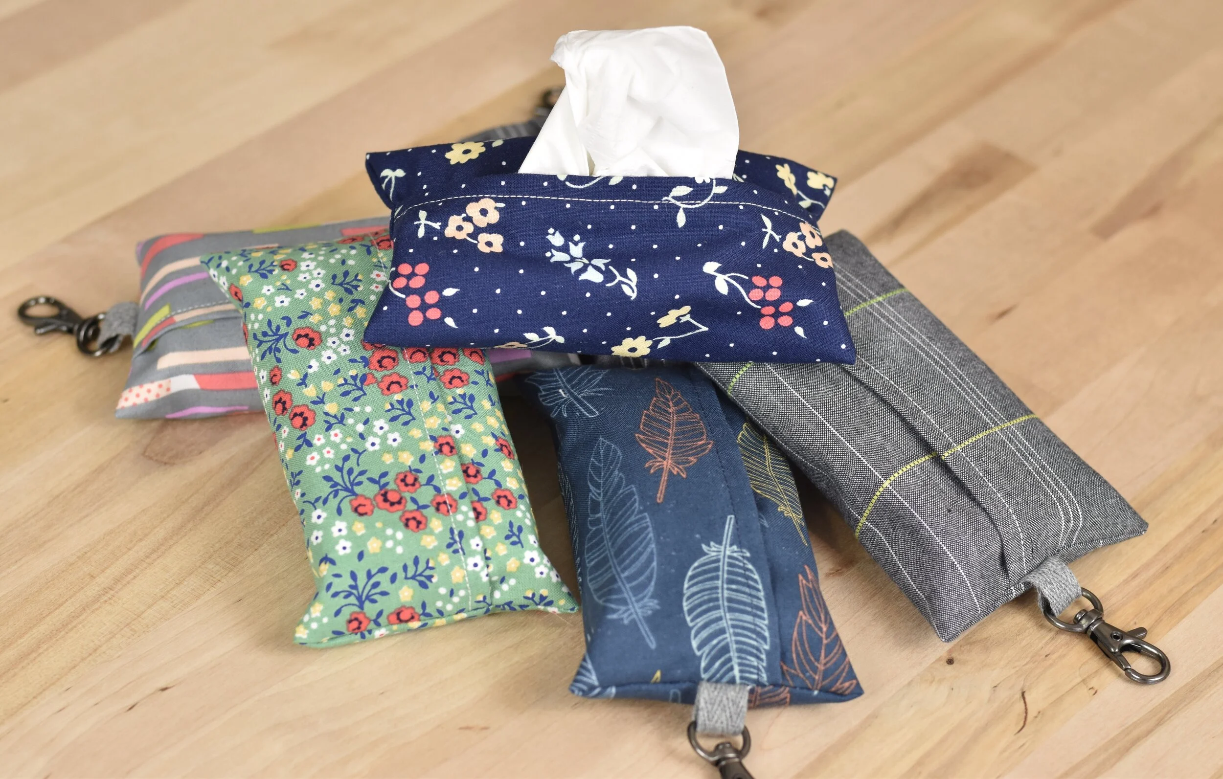 DIY Travel Tissue Holder {quick and easy handmade gift} — Material Girl Quilts