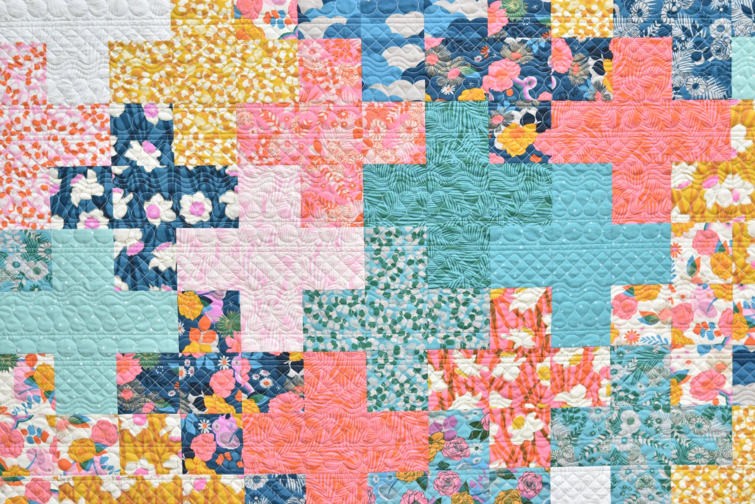 Fat Quarter Plus Quilt Tutorial {perfect for beginners!!} — Material