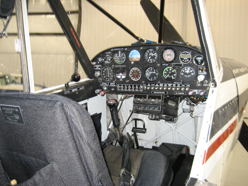 aviat husky cockpit
