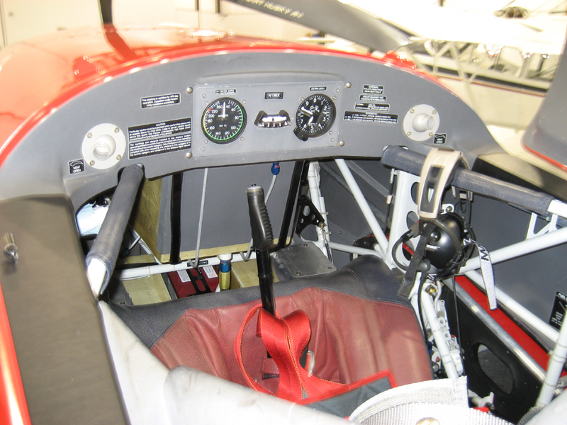 Extra 300 L cockpit