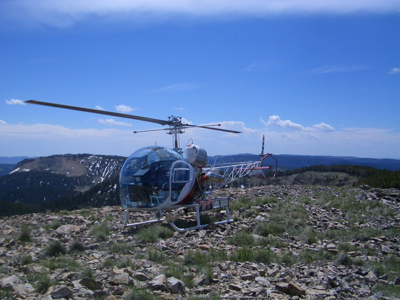 Bell 47 in the mountains