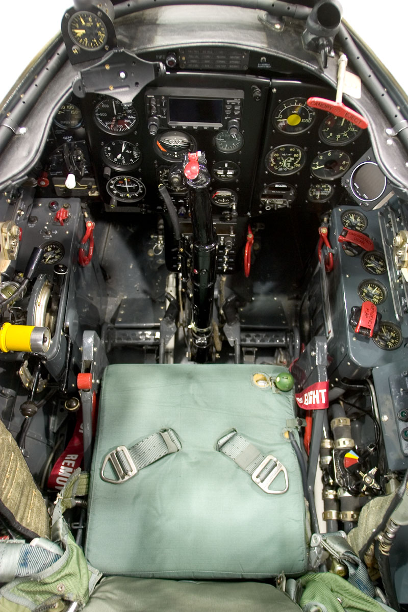 Mikoyan-Gurevich MiG-17 inside cockpit