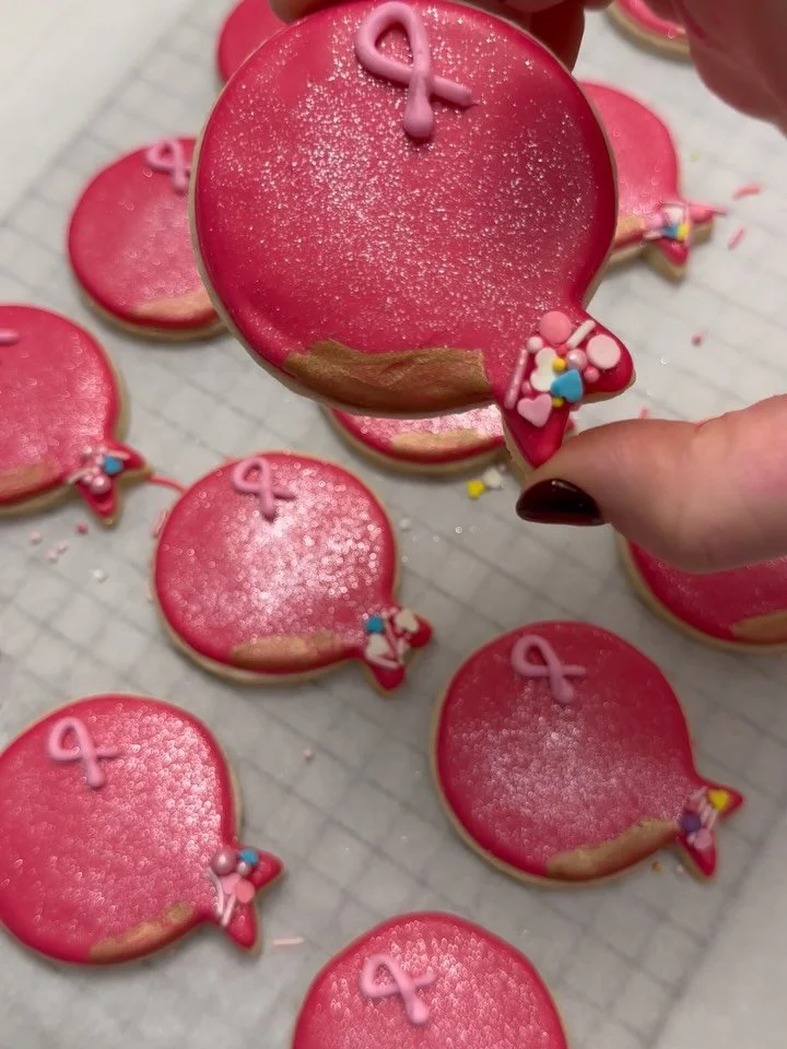 Honoring strength, softness, and a beautiful new chapter 💕
 I had the honor of creating these custom sugar cookies for a Pretty in Pink celebration, a sweet moment to rejoice in the incredible blessing of breast cancer remission. Glory to God for Hi