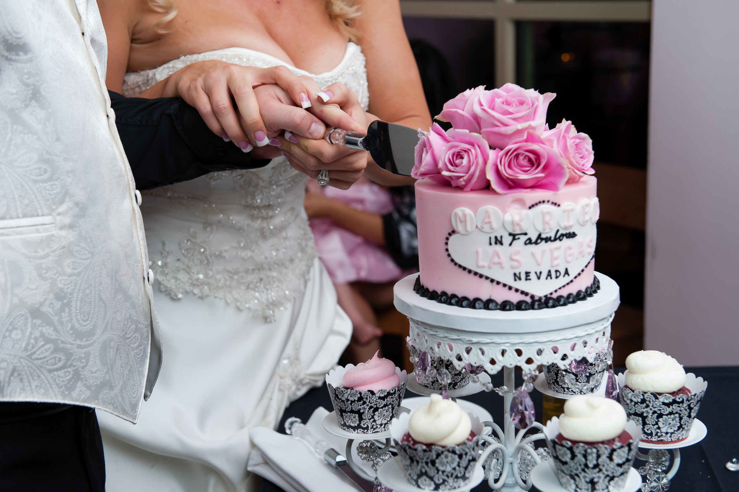 Cake Cutting Photography