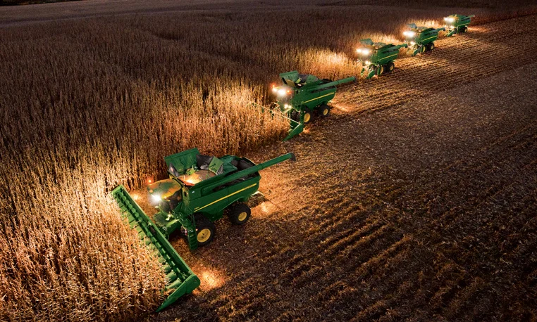 Combines-in-Field-with-Headers.jpg