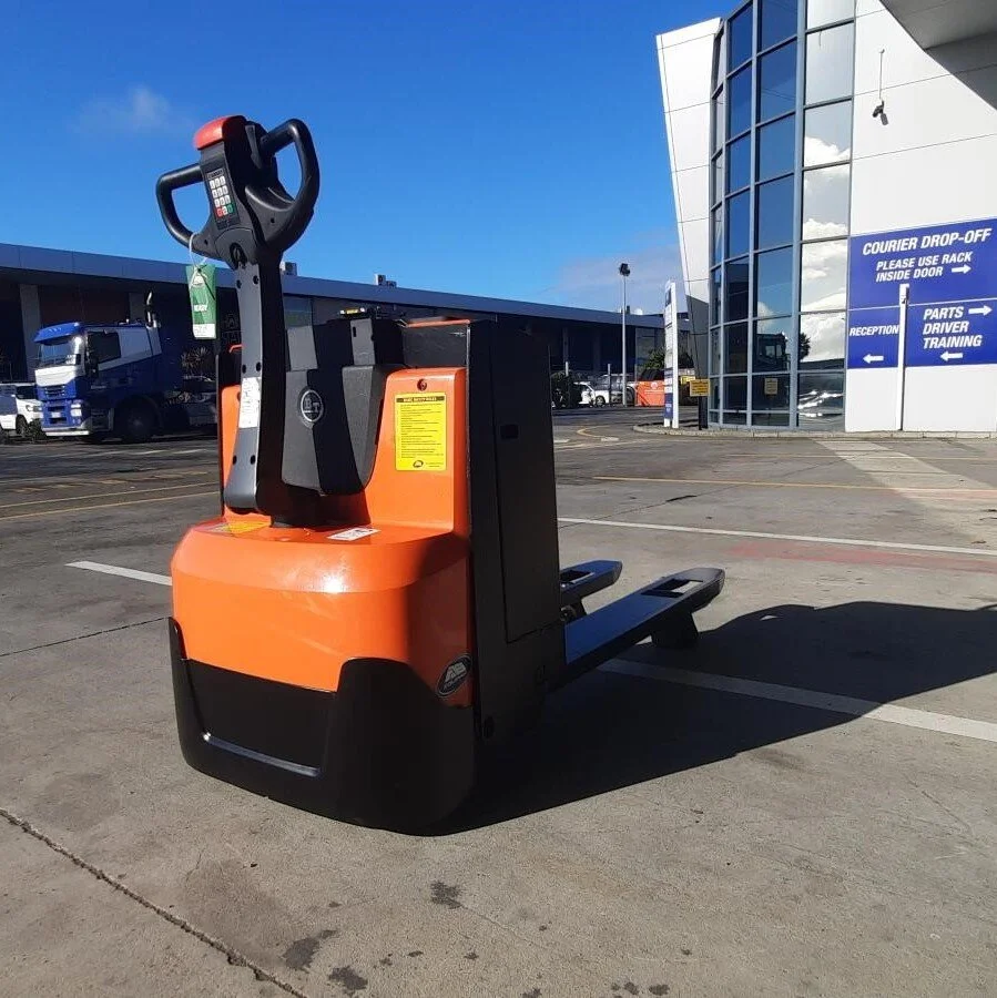 Material Handling — Heavy Equipment Traders