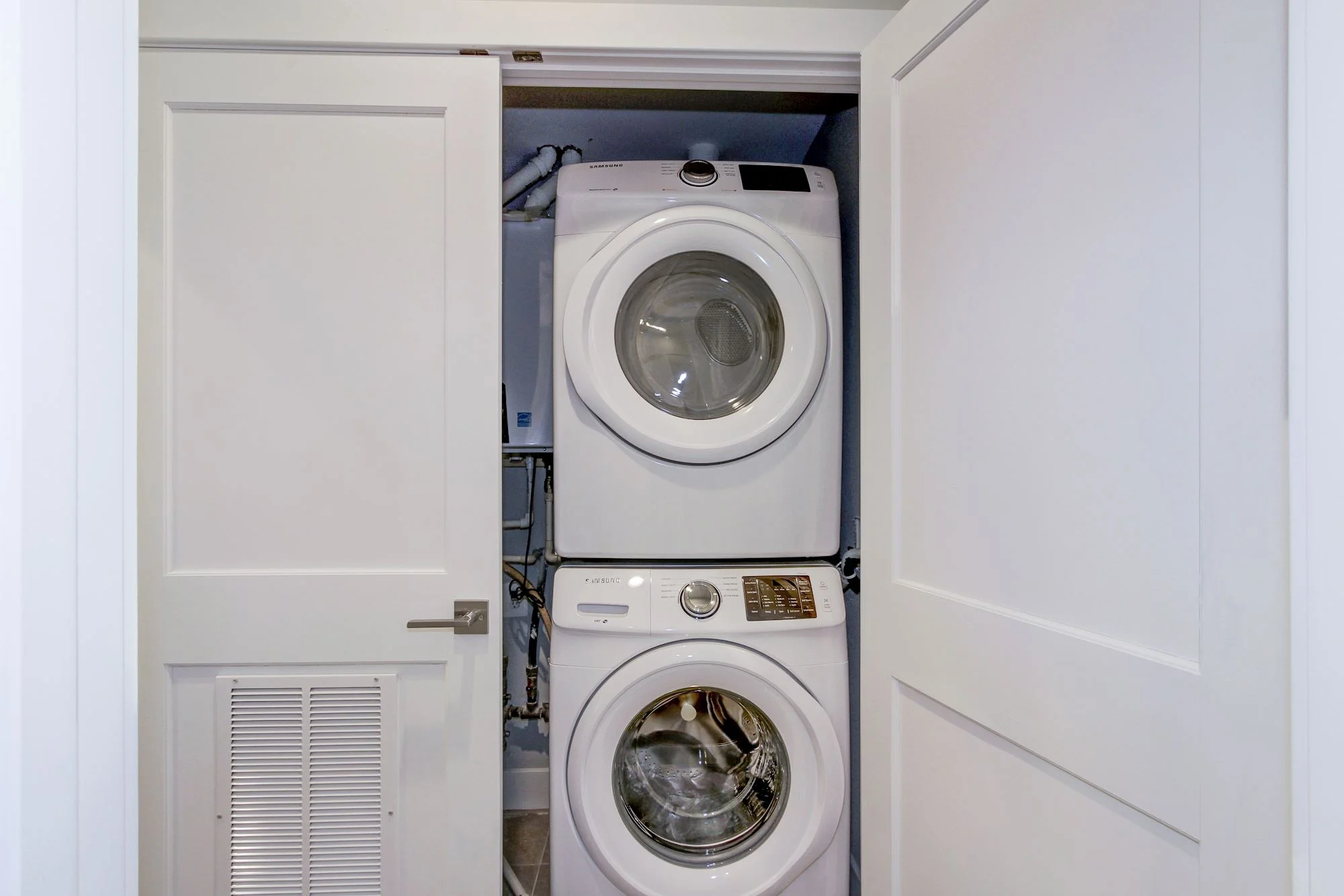In-Unit Washer & Dryer (Unit #1)
