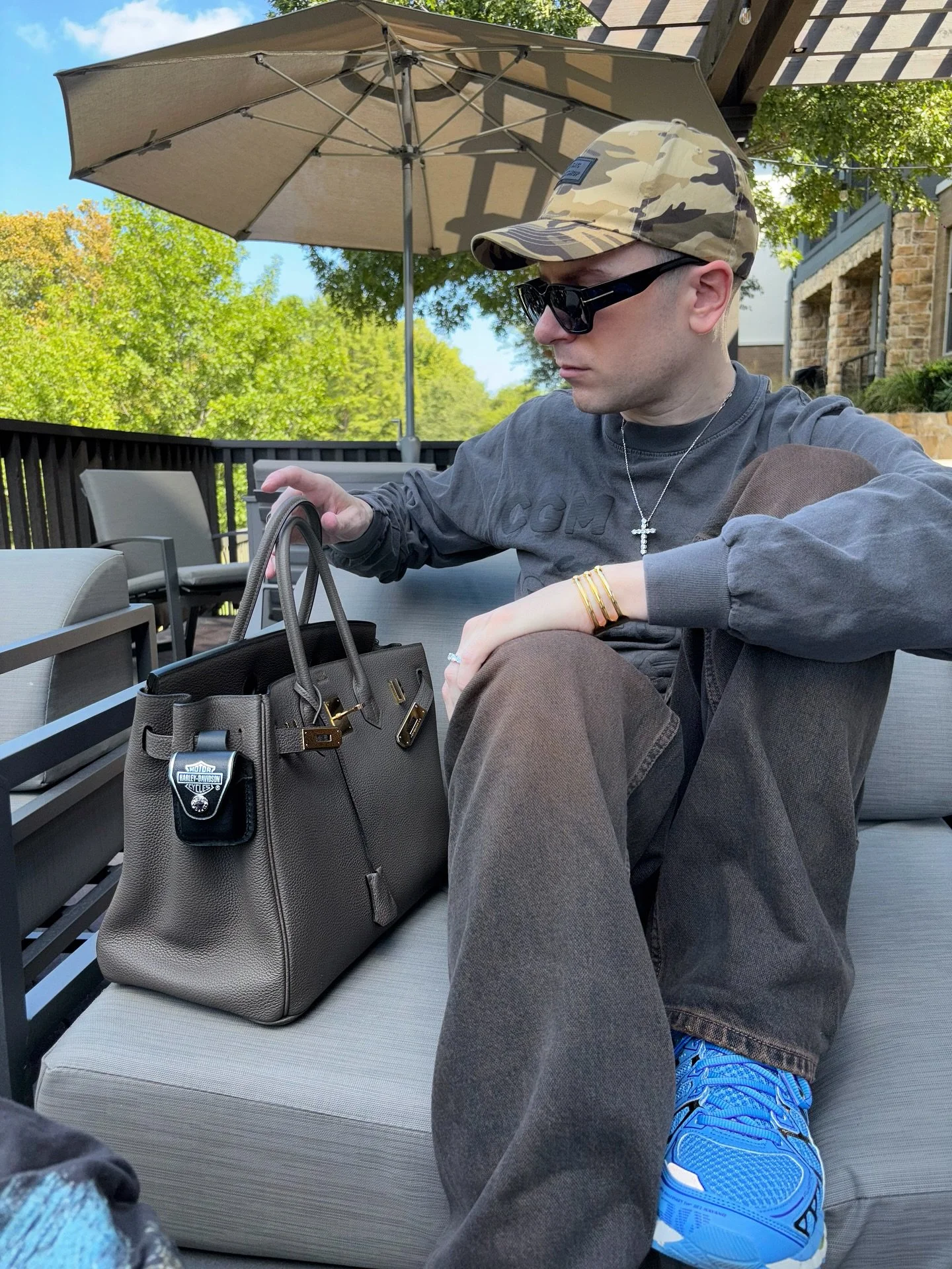 π are changing outside π₯Ή 
π€
π€
#ootd #fashioninspo #dallas #mensstyle #fashion #fashionblogger 
#streetstyle #fashion #hermès #birkin