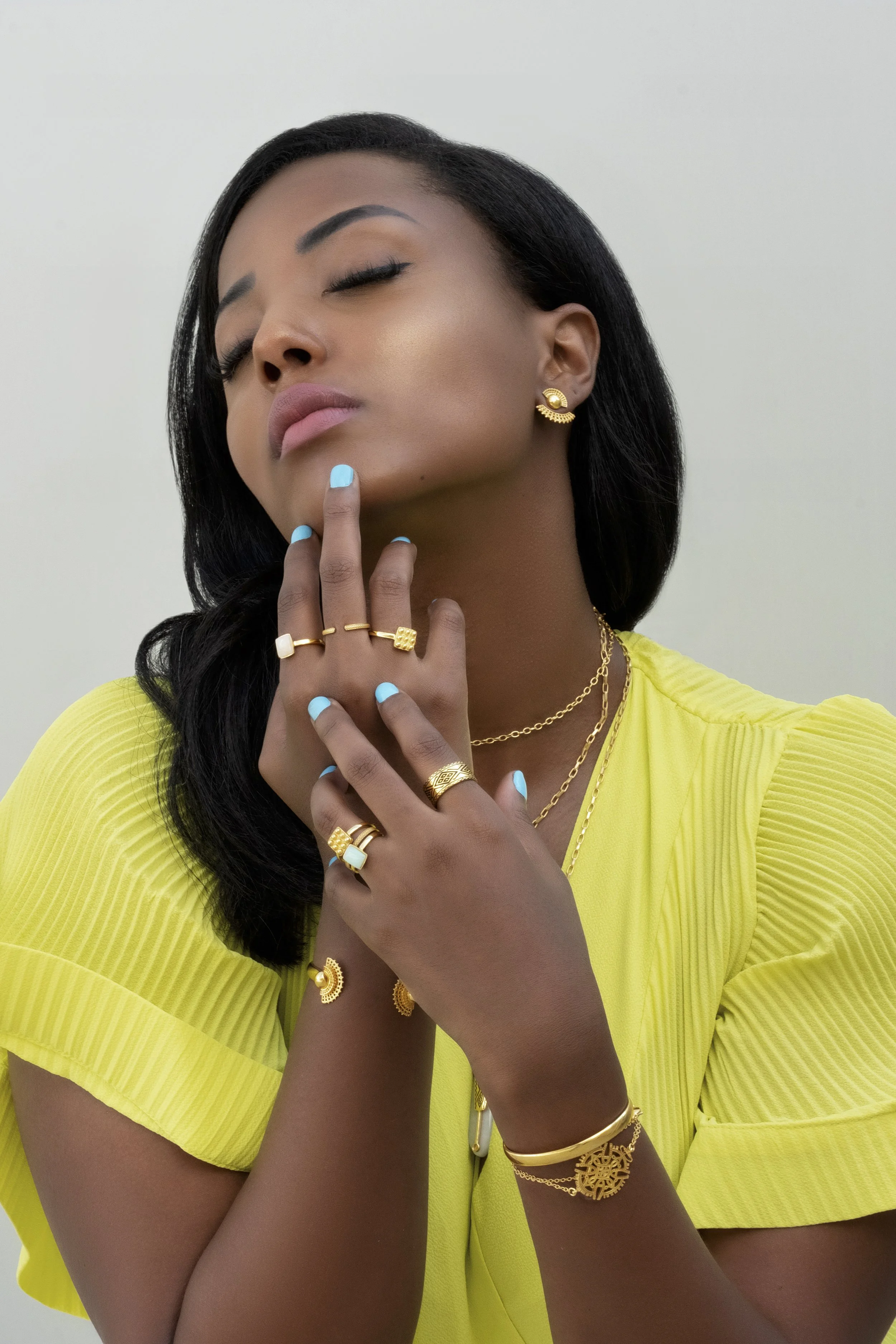 yenae gold ethiopian jewelry macro photography 2741.jpg