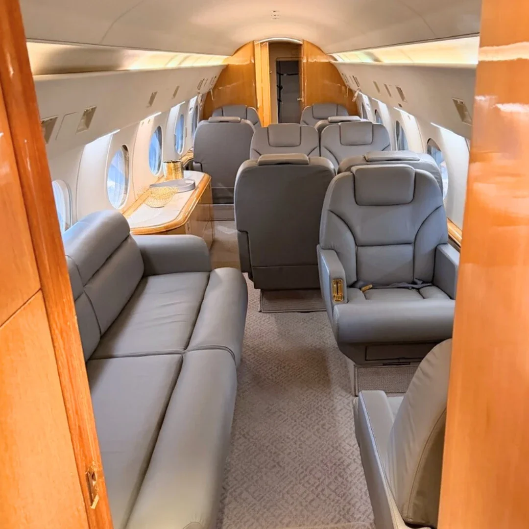 prime-jet-gulfstream-giv-cabin-interior-N268VT.webp