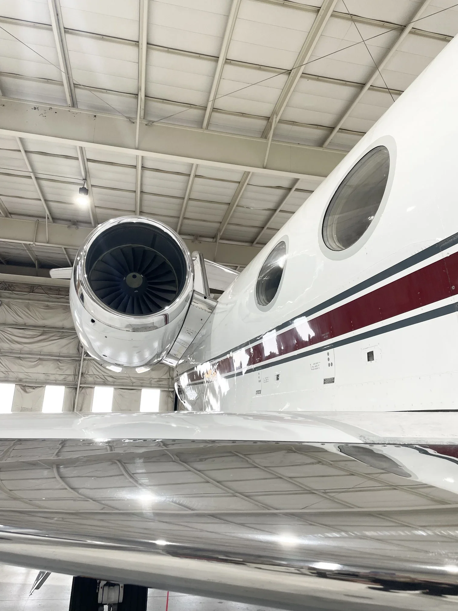 Gulfstream aircraft exterior paint and livery at Haggan Aviation KAPA