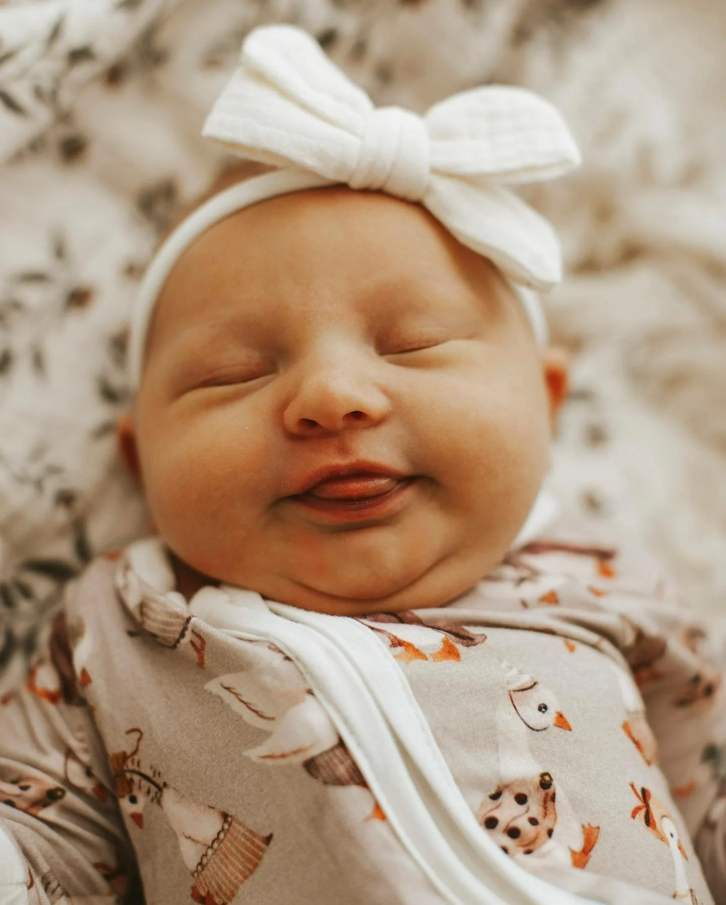 ✨Luna Ray Lahmann✨

Born August 22nd, 2023. 8lbs &amp; 9oz. 20in.

We are sooo in love. So is her big brother. See last photo for proof. 🥹💛 what&rsquo;s the word for when your heart is more than content?