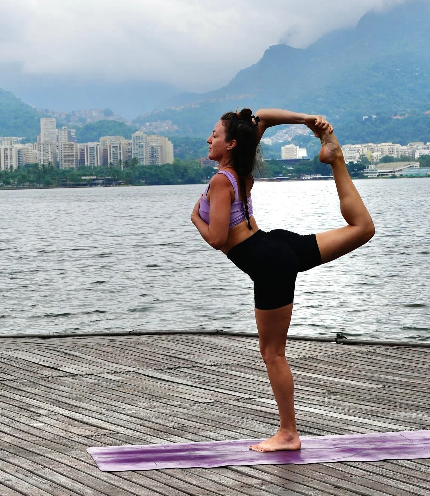 A piece of my heart lives here in Brasil. 

No words but gratitude for what this time here has been. 

At&eacute; o pr&oacute;ximo Brasil ❣️💯💎

#walkingdharma #brasil #natarajasana #yogasana