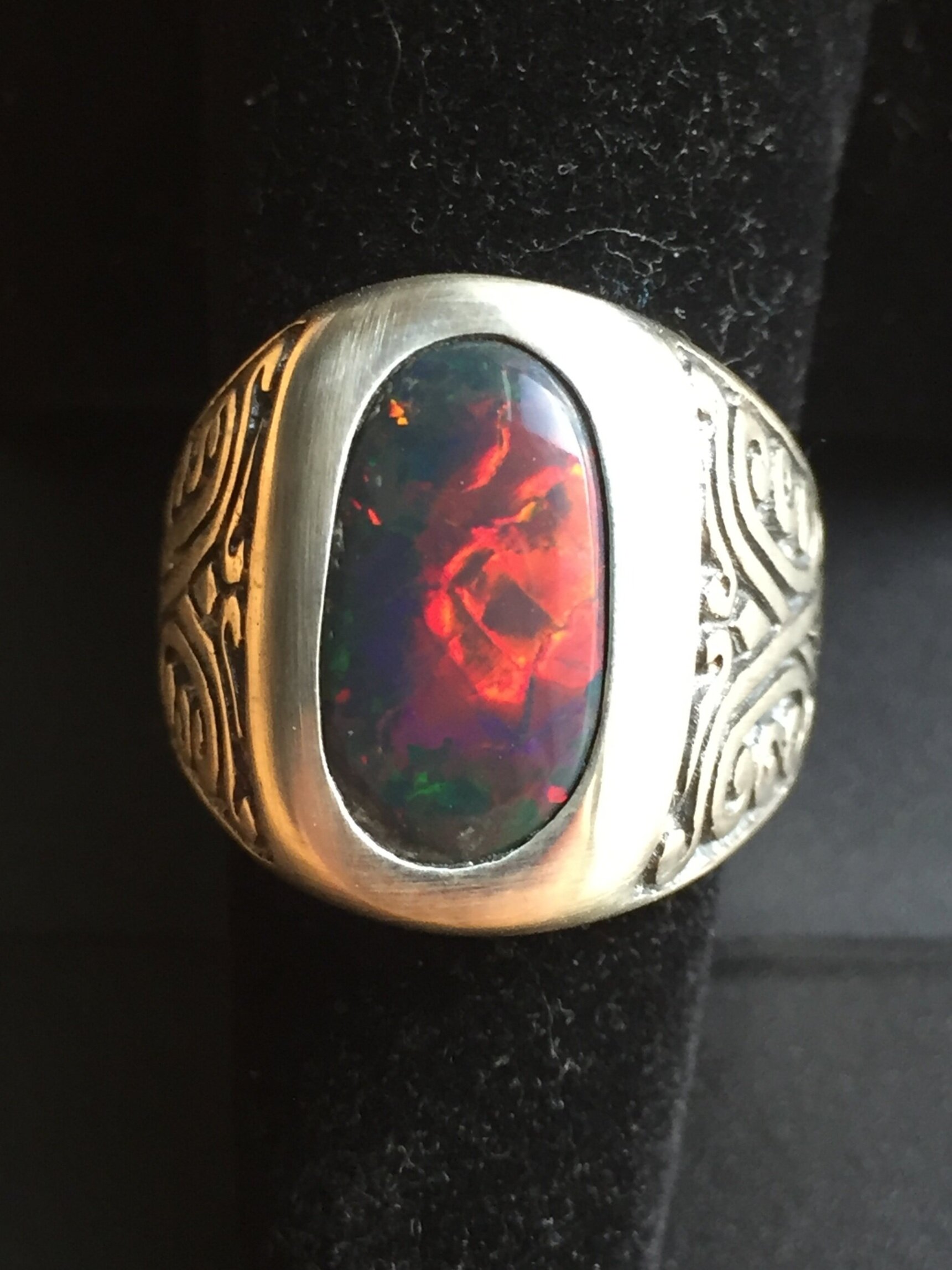 4.45ct Ethiopian Opal Ring — Unique World Wide Opals