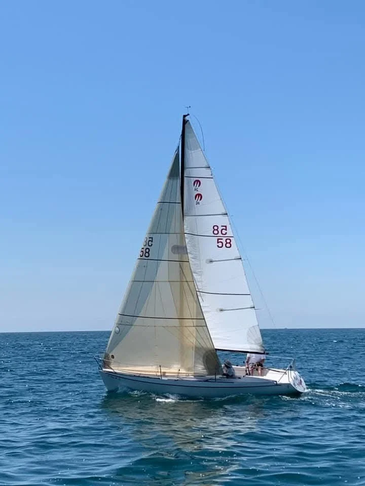Maiden upwind on stbd.jpg