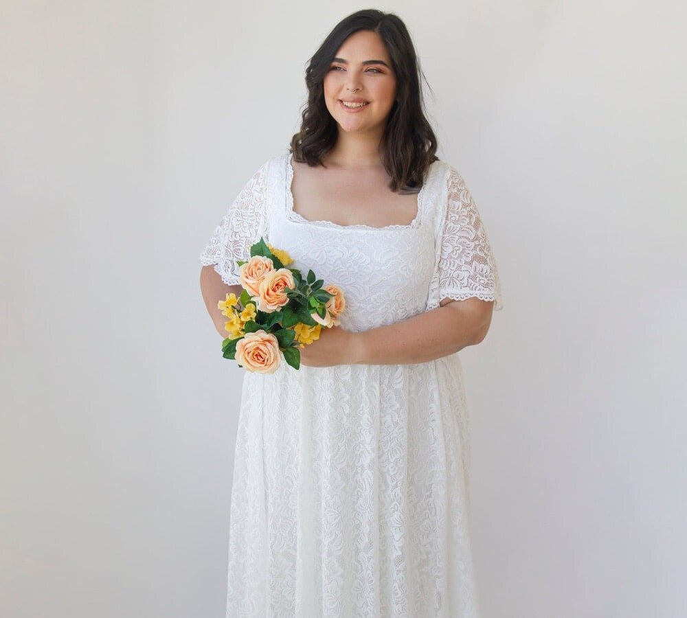 Plus Size Beach Wedding Dresses: Plus Size Beach Bridal Gowns — Affordable  Wedding Venues \u0026 Menus