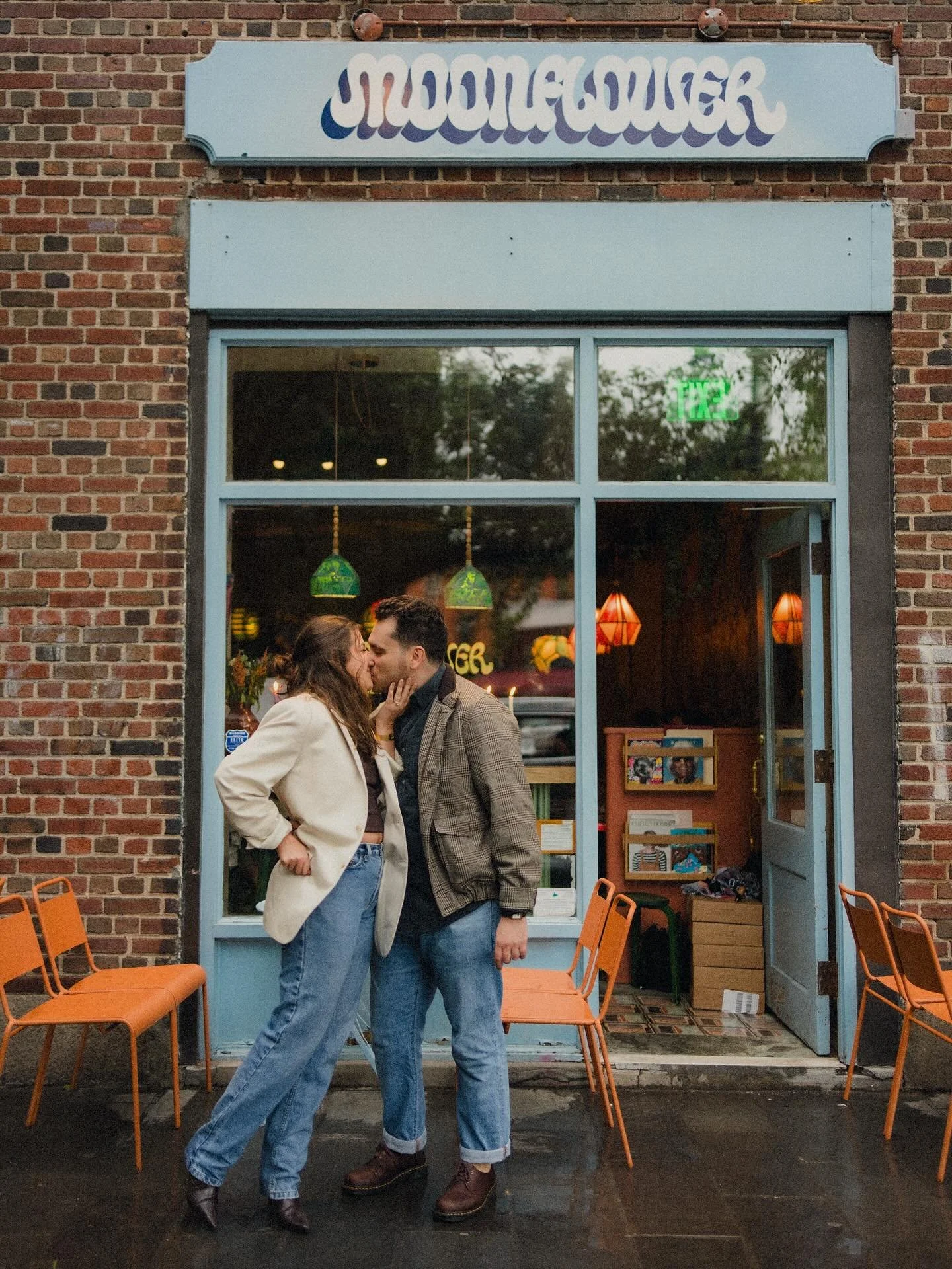 couple snap stop by ur favorite hangout spot!

#nycengagementphotographer #brooklynengagementphotographer #coupleshoot #filmphotographer #greenwichphotographer