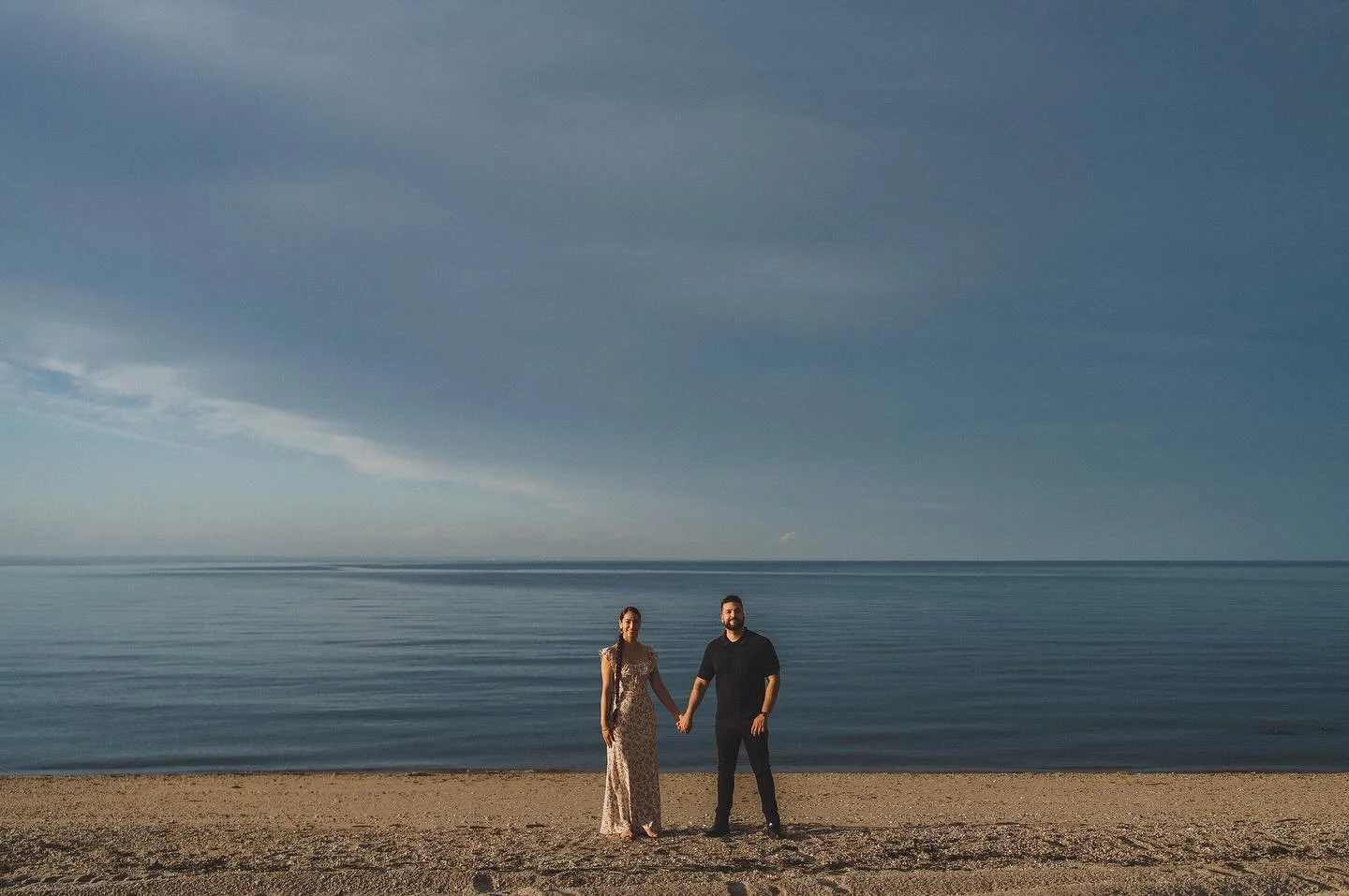 couple snap by the sea and with zero wind blowing 

#nycengagementphotographer #brooklynengagement #couplesnap #couplepose #elopementphotographer #beachshoot