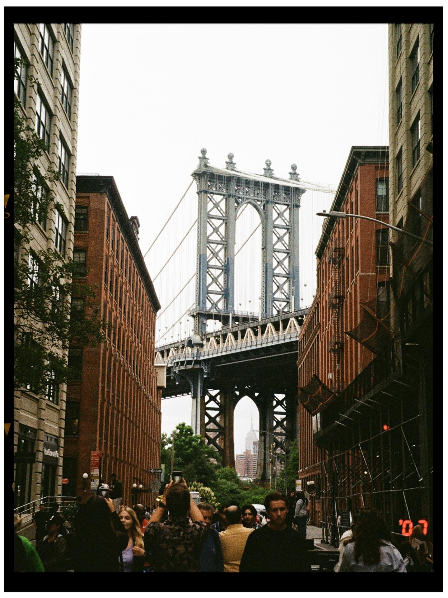 film snaps from the summer

#nycweddingphotographer #brooklynweddingphotographer #nycelopementphotographer #filmphotographer #kodakgold