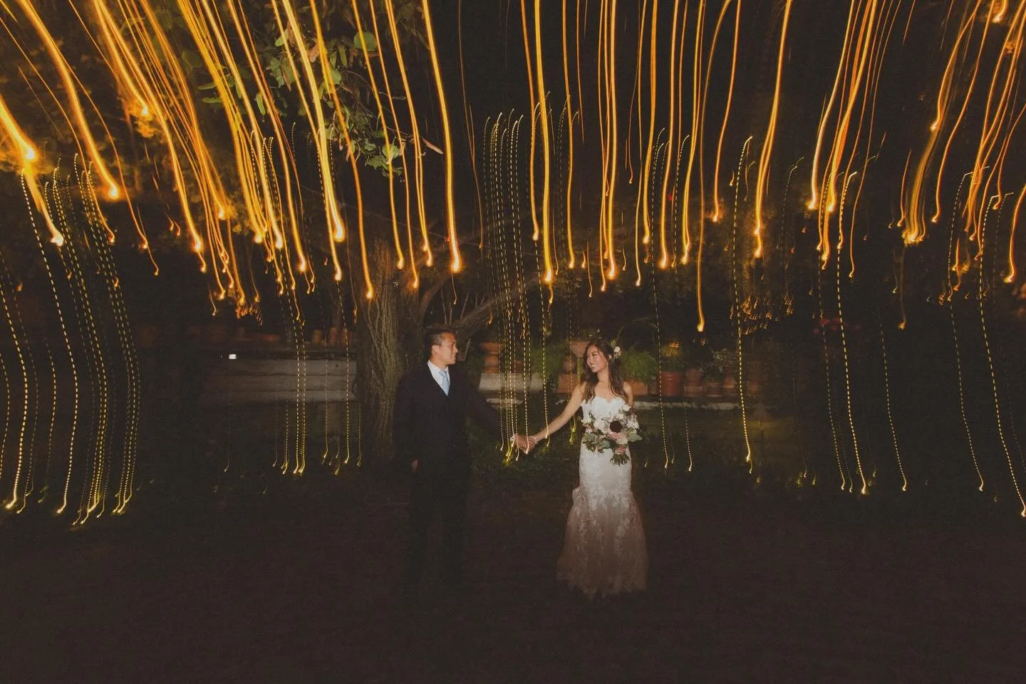 wedding snap slow shutter light trail

#nycweddingphotographer #nycelopementphotographer #brooklynweddingphotographer