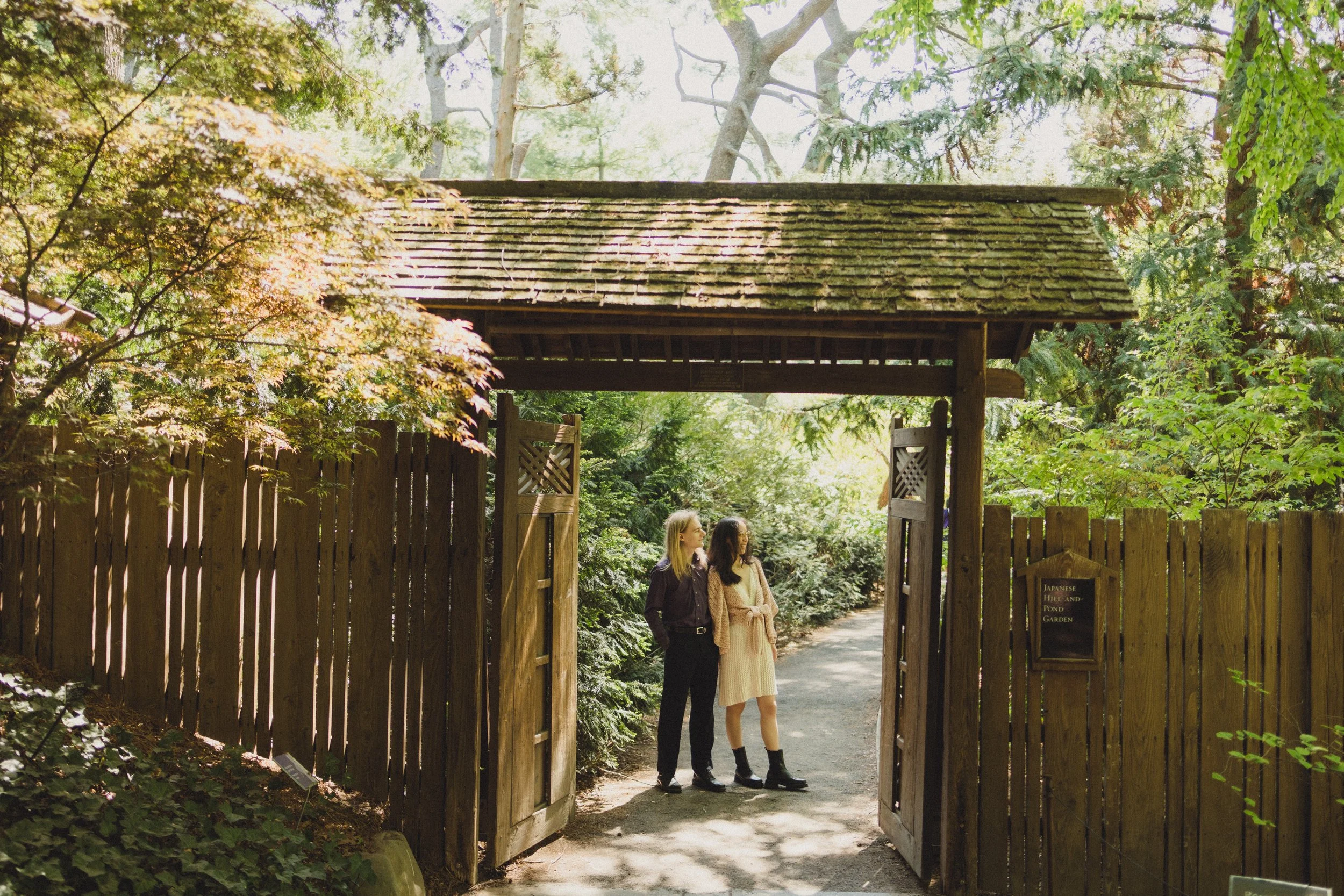 Joanna &amp; Max Engagement Brooklyn Botanic Garden 