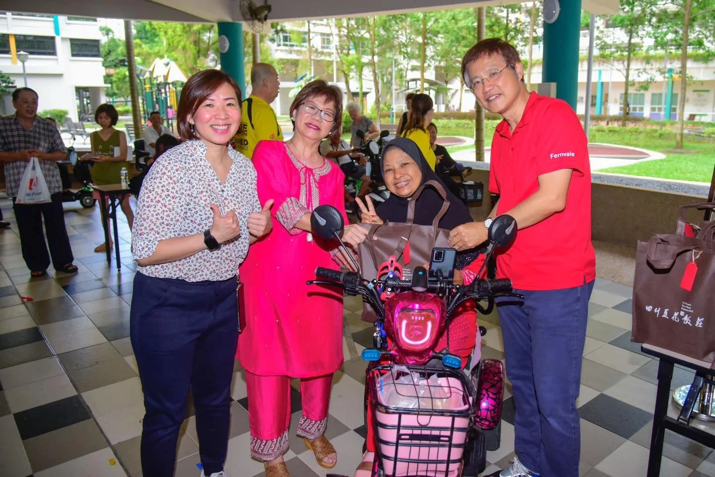 Festive Cheers: Be a Blessing!