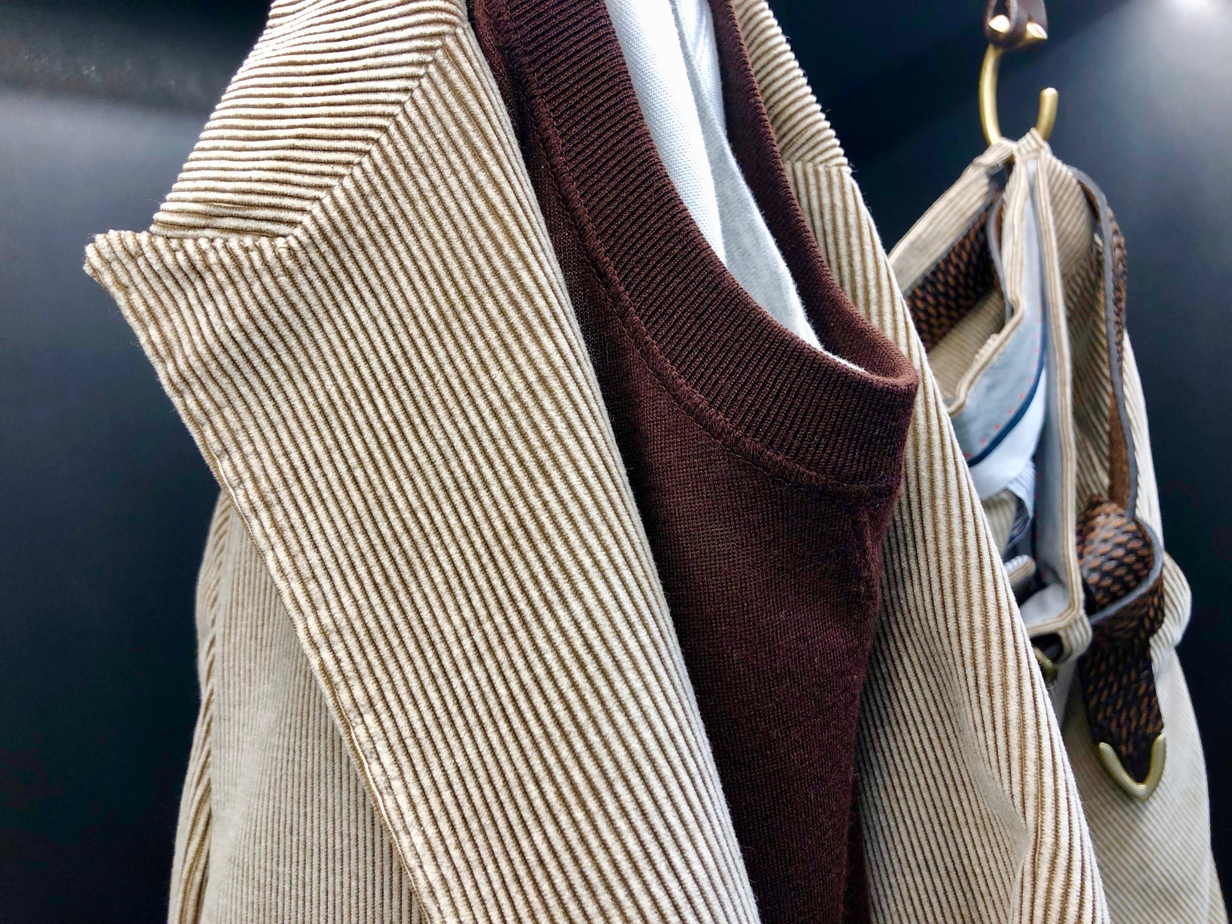Perfect color matching, washed sauge corduroy and burgundy merinos. Photo credit: @LucaMontini