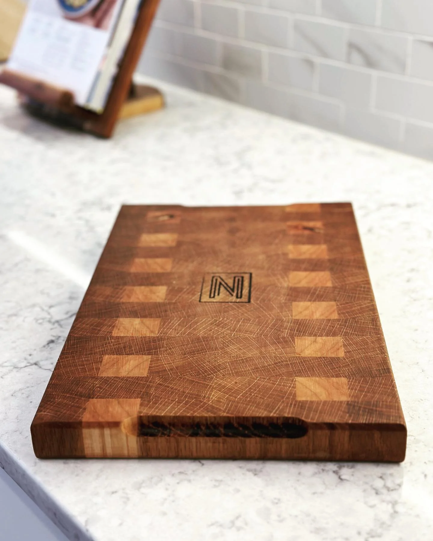 Made an end grain cutting board in a couple afternoons from random scraps of oak and maple from a recent build. #cuttingboard #endgrain #woodworking #oak #maple #diy #wood #cooking