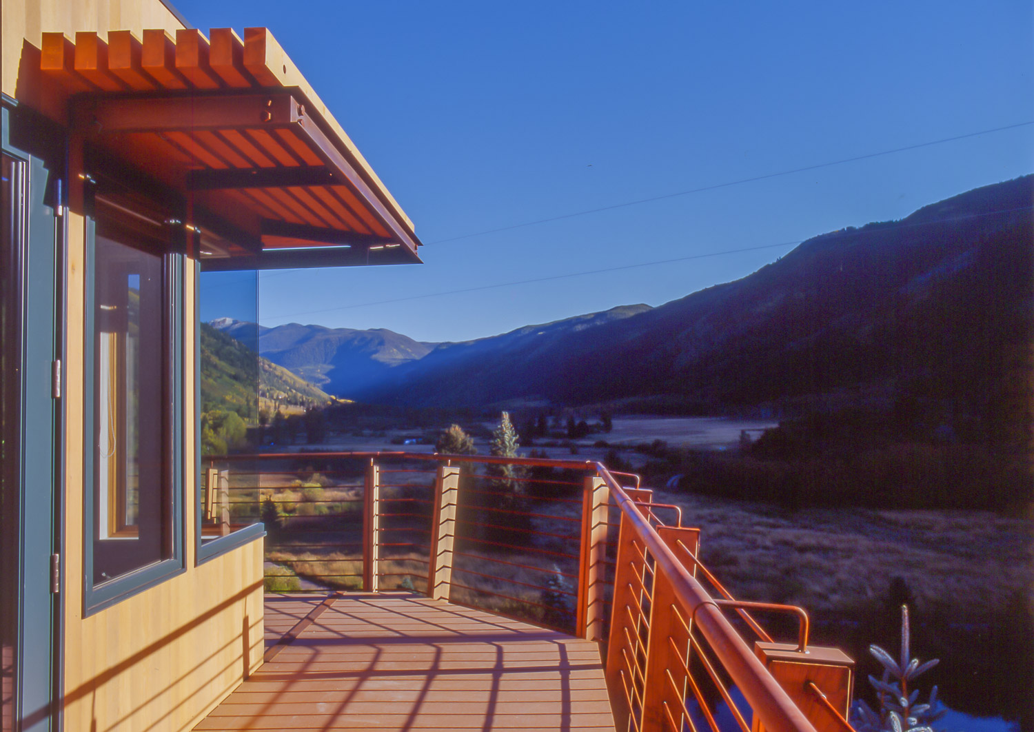 vanStraaten-UpValley_WEB.jpg