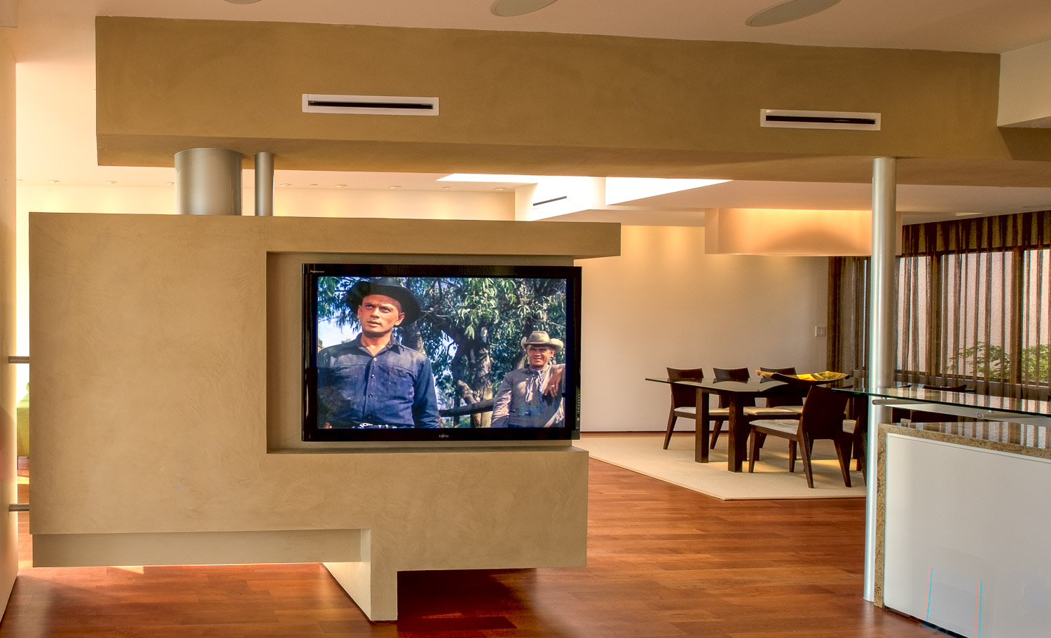 miller-06-tv _WEB.jpg