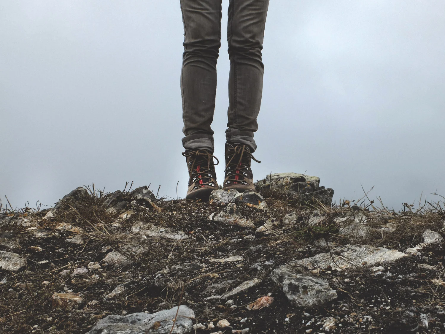 WEB-Walking-amanda-sandlin-446-unsplash.jpg
