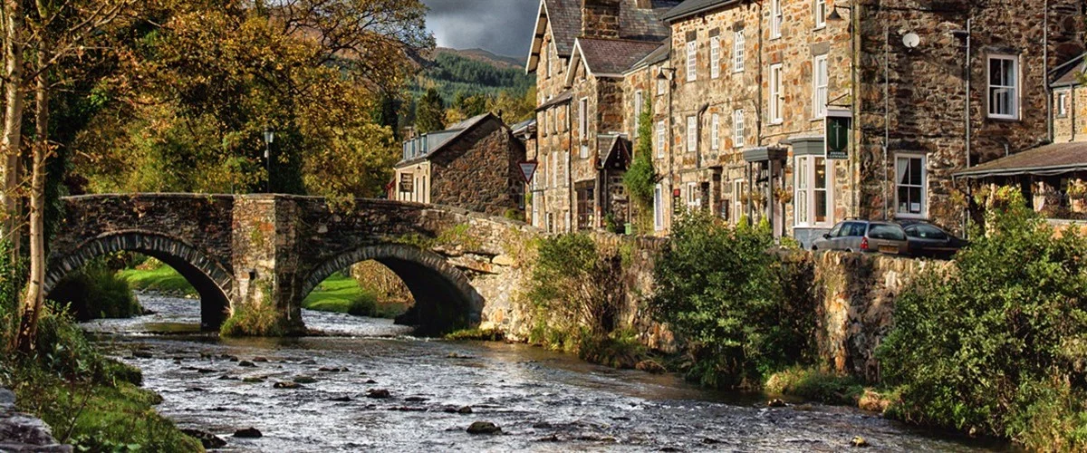 beddgelert (photo credit: www.beddgelerttourism.com)