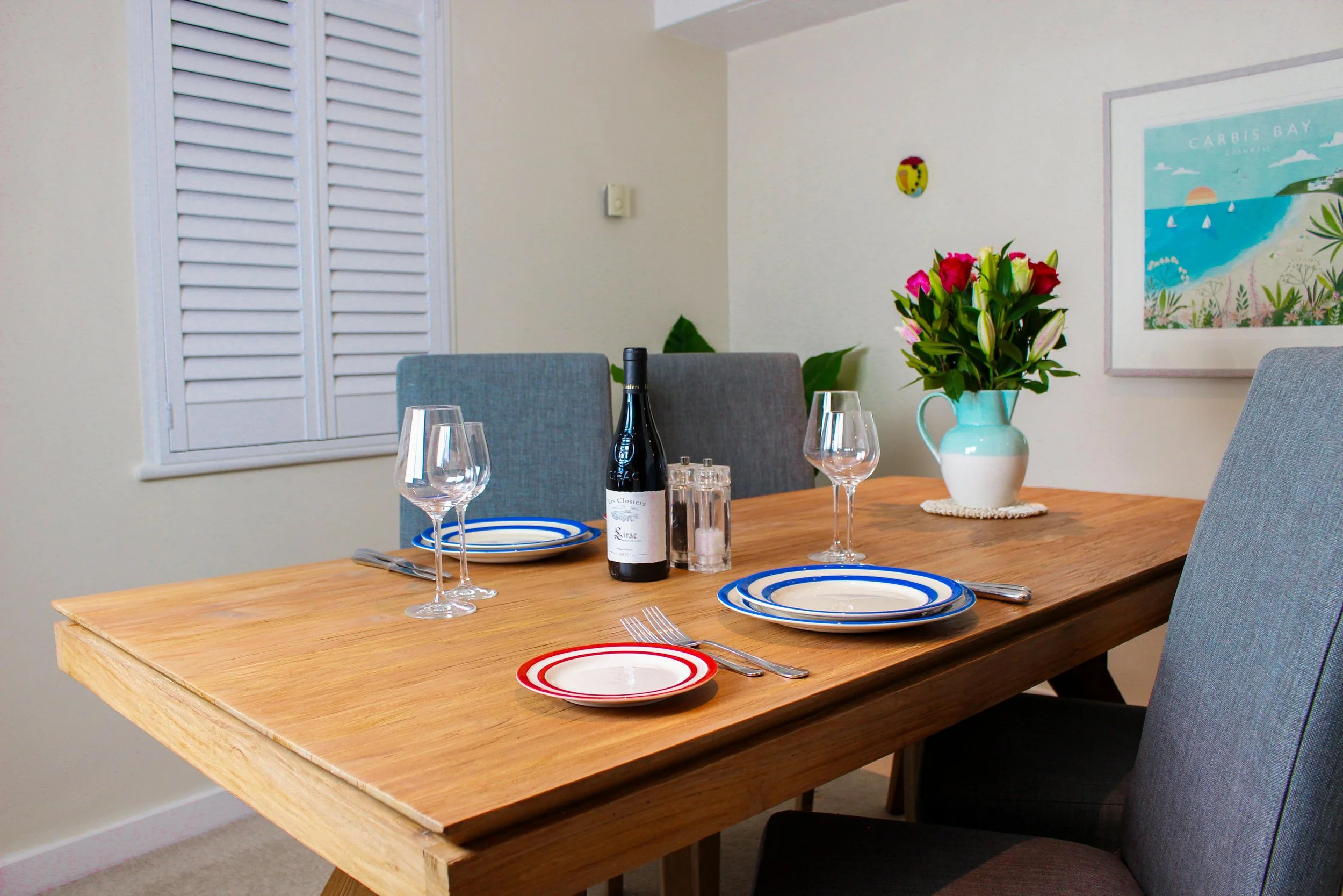 Dining table.jpg