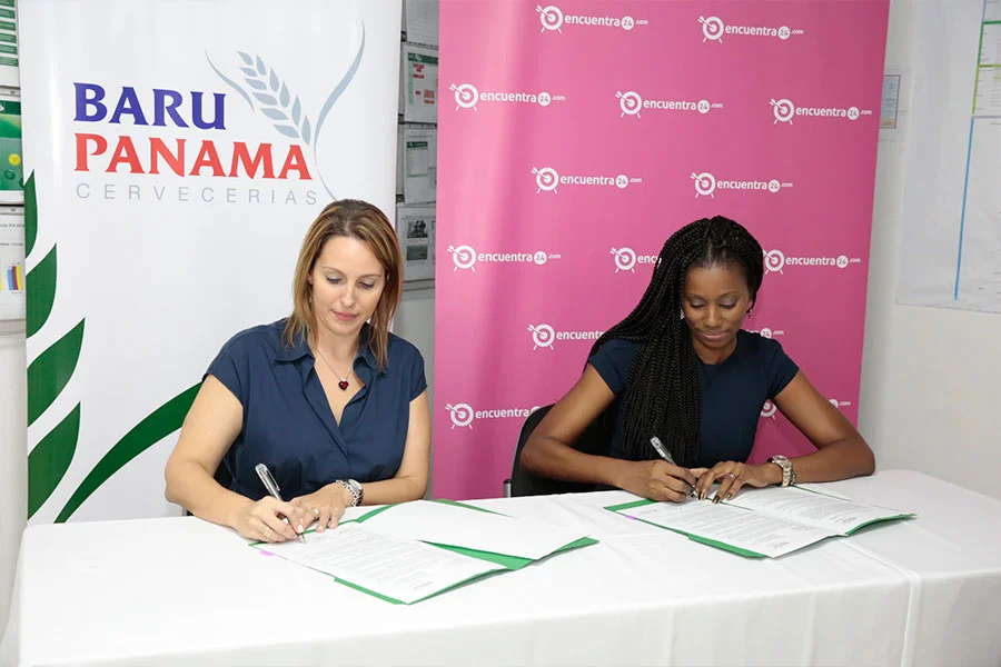 firmando.jpg