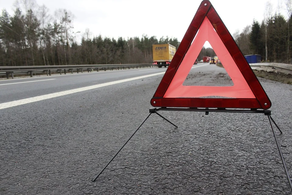 warning-triangle-1412348_960_720.jpg
