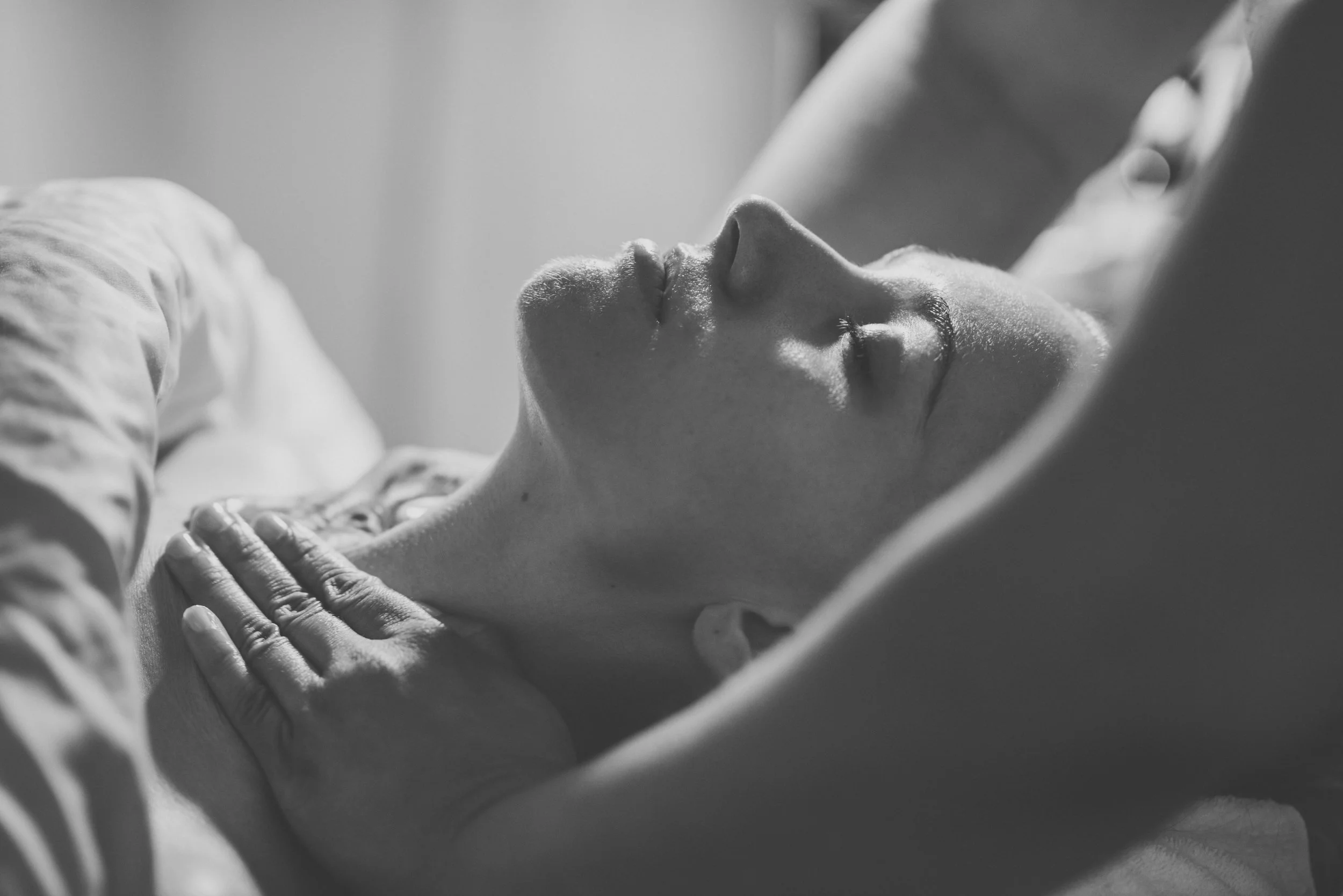 BARE BEAUTY R-1098.JPG