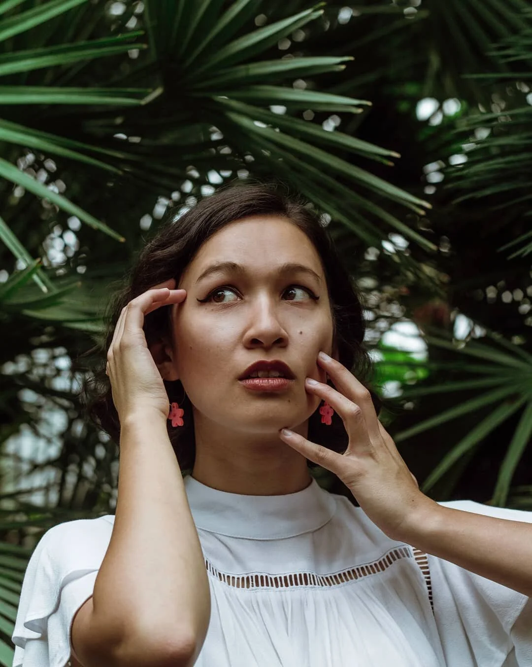 Wellington creatives, come shoot with me! Swipe for pricing.  I specialise in natural light portrait shoots that are fun allow you to express yourself in a safe and chill environment and get great photos. Whatever you would like photos of yourself fo